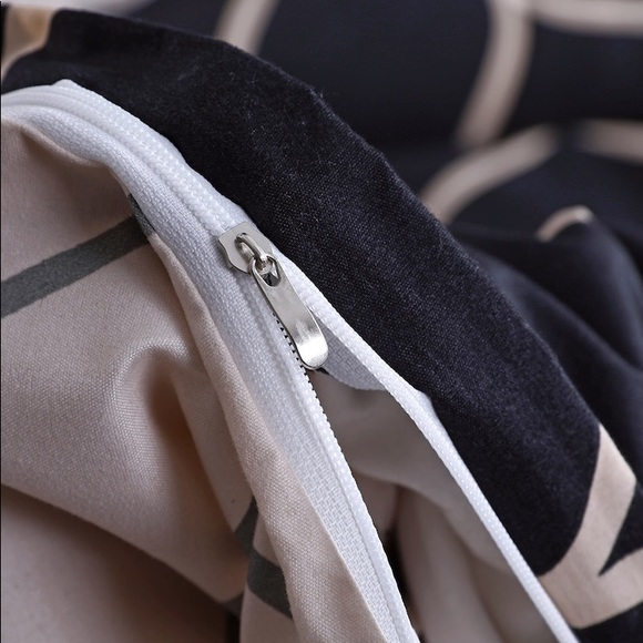 QUEEN • Black cream geometric print sheet set - Picture 5 of 6